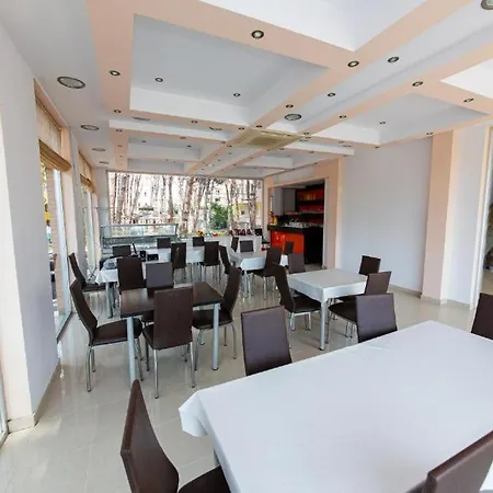 Otel Intea 3*